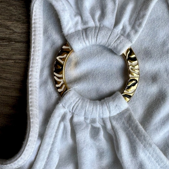 Express White One-Shoulder Golden Ring Detail Top Size M - Picture 3 of 10